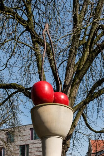 Münster, Skulptur -Kirschensäule- -- 2017 -- 9226 — AI Art