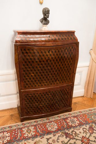 Antique cabinet with marquetry (26053387082) — Marquetry