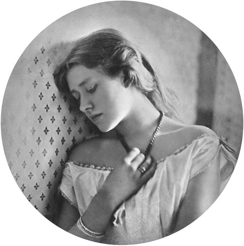 Ellen Terry at Age Sixteen — Photography