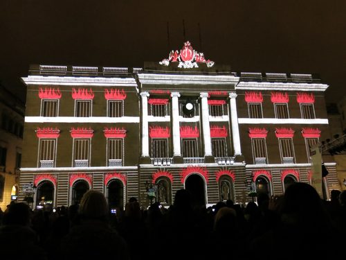 071 Llum BCN, projecció a la façana de l'Ajuntament, pl. Sant Jaume — Projection Mapping
