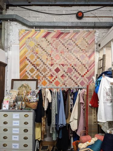Vintage Quilt at Antique Market in England — Quilt Art