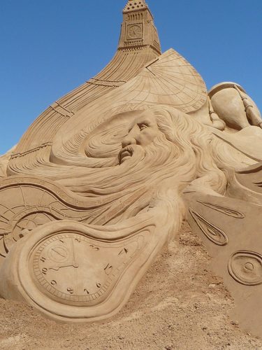 FIESA 7 clocks 278 — Sand Sculpture