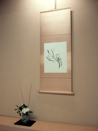 Hanging scroll and Ikebana 1 — Scroll Painting