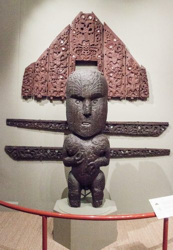 Maori wood carvings, Canterbury Museum, 2016-01-27 — Wood Art